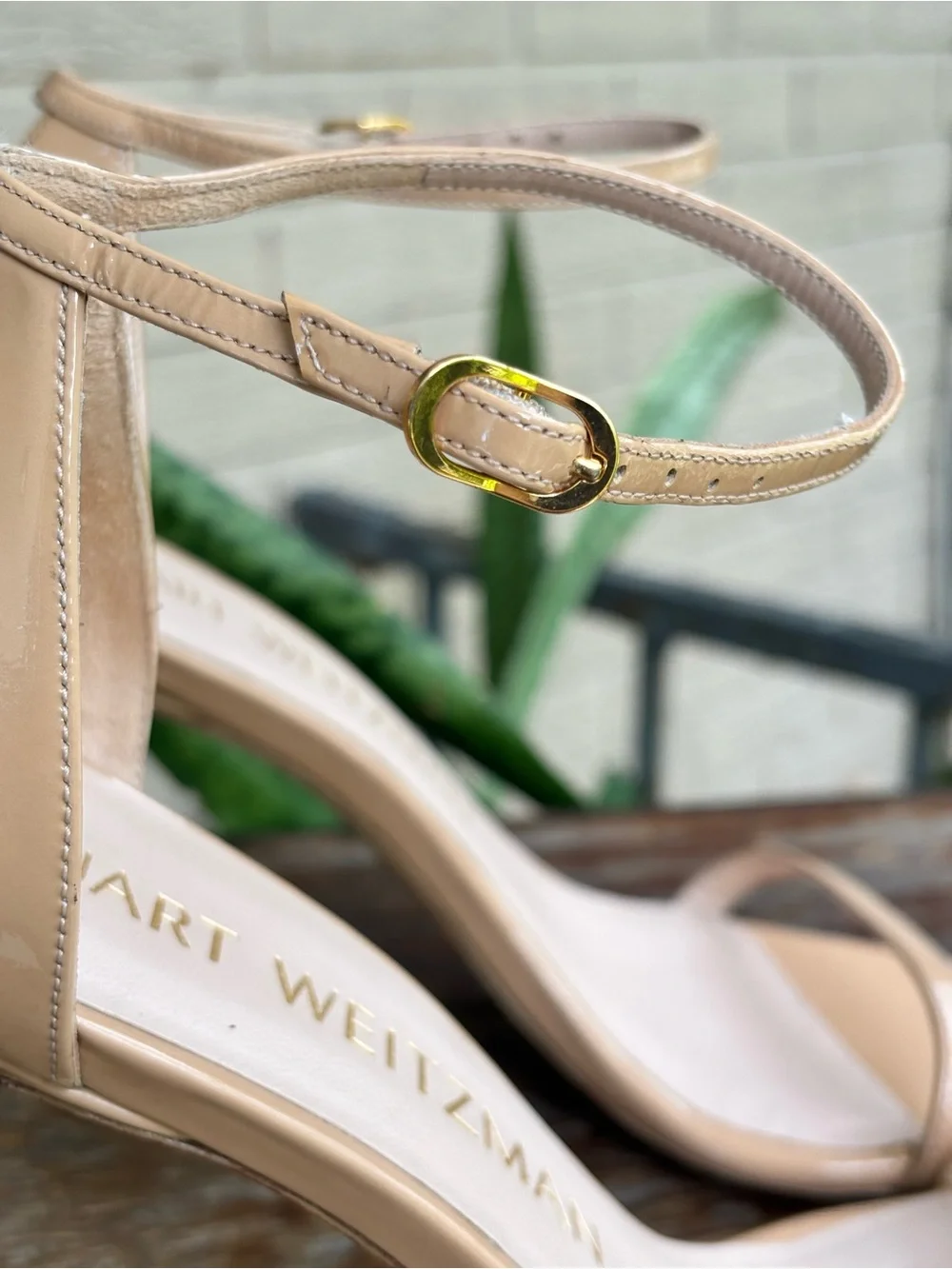 Stuart Weitzman Nudist II 75 Adobe Beige Patent Leather Strappy Sandals Size 9